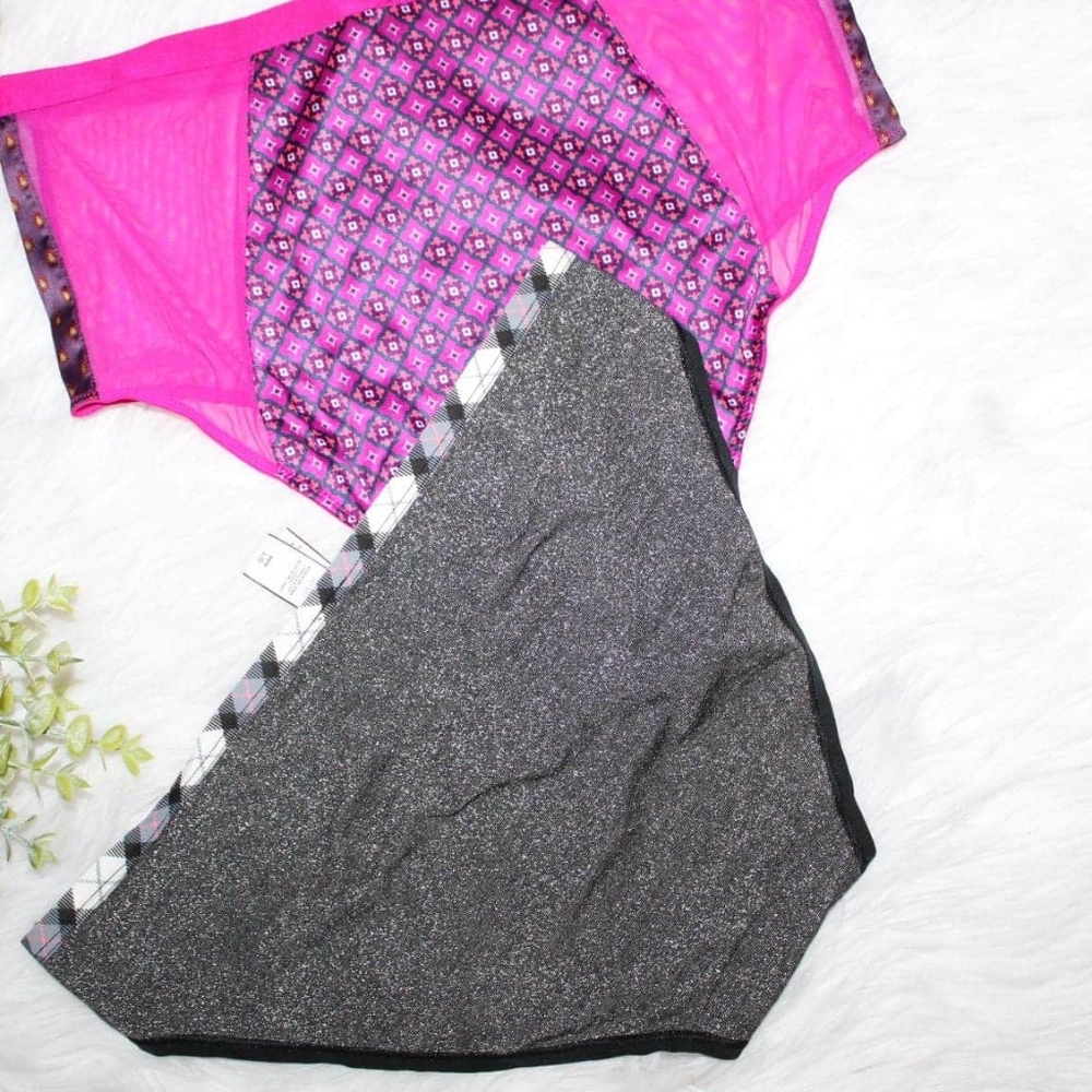 Victoria Secret Bundle - Picture 6 of 7